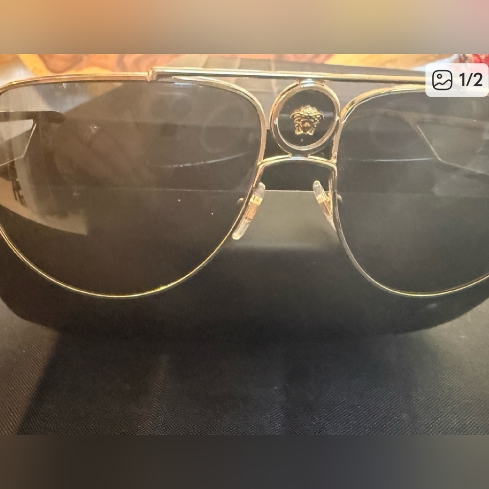 Versace Aviator Sunglasses with Gold Frame and Black Lenses - Picture 2 of 13